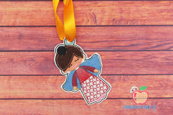 Review: Christmas Angel Doll ITH Ornament